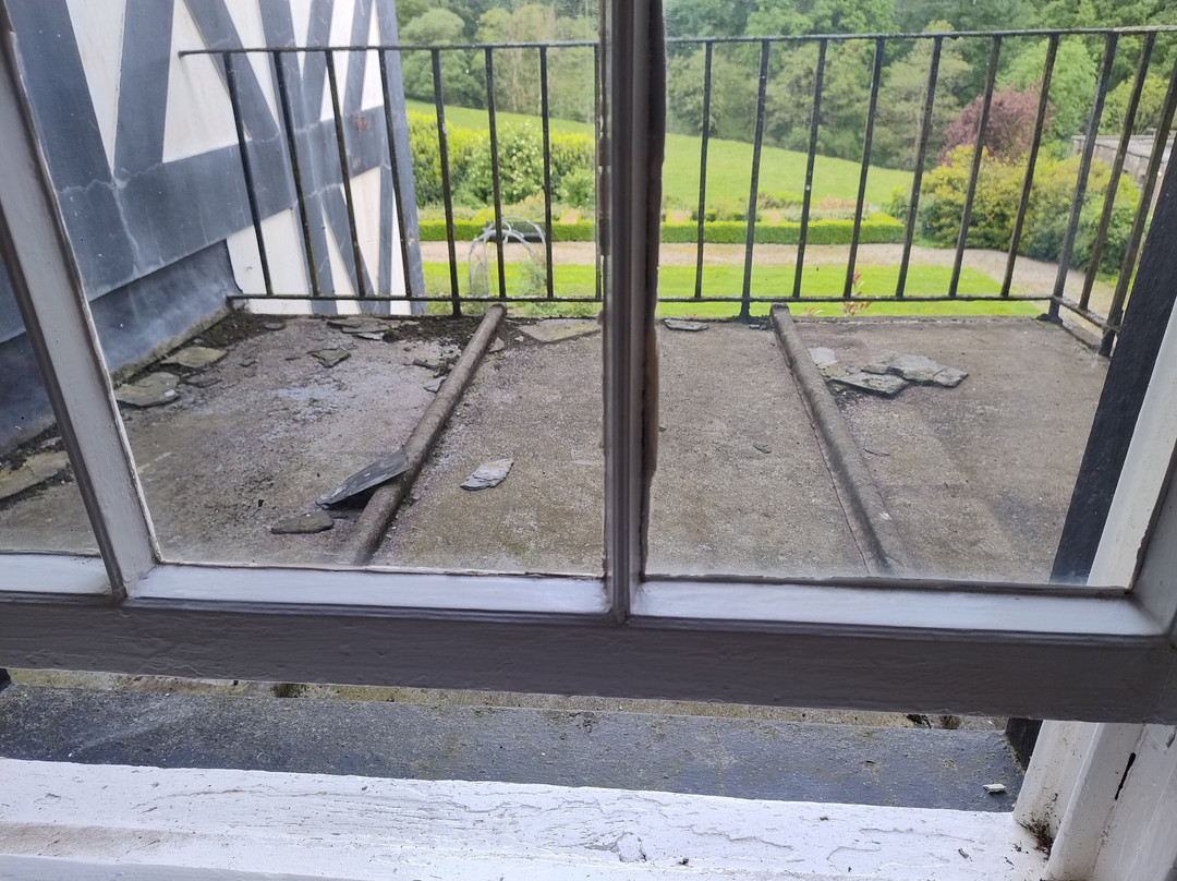 Gregynog Hall主图