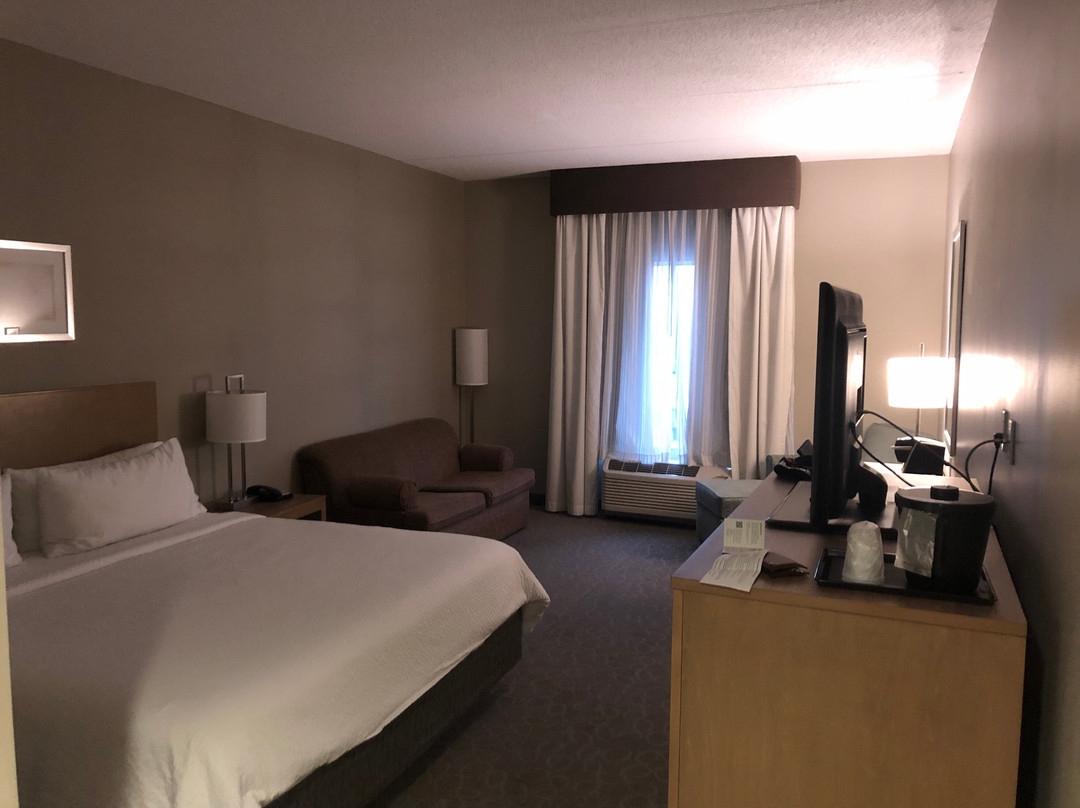 Holiday Inn Express & Suites Oshawa Downtown - Toronto Area by IHG主图