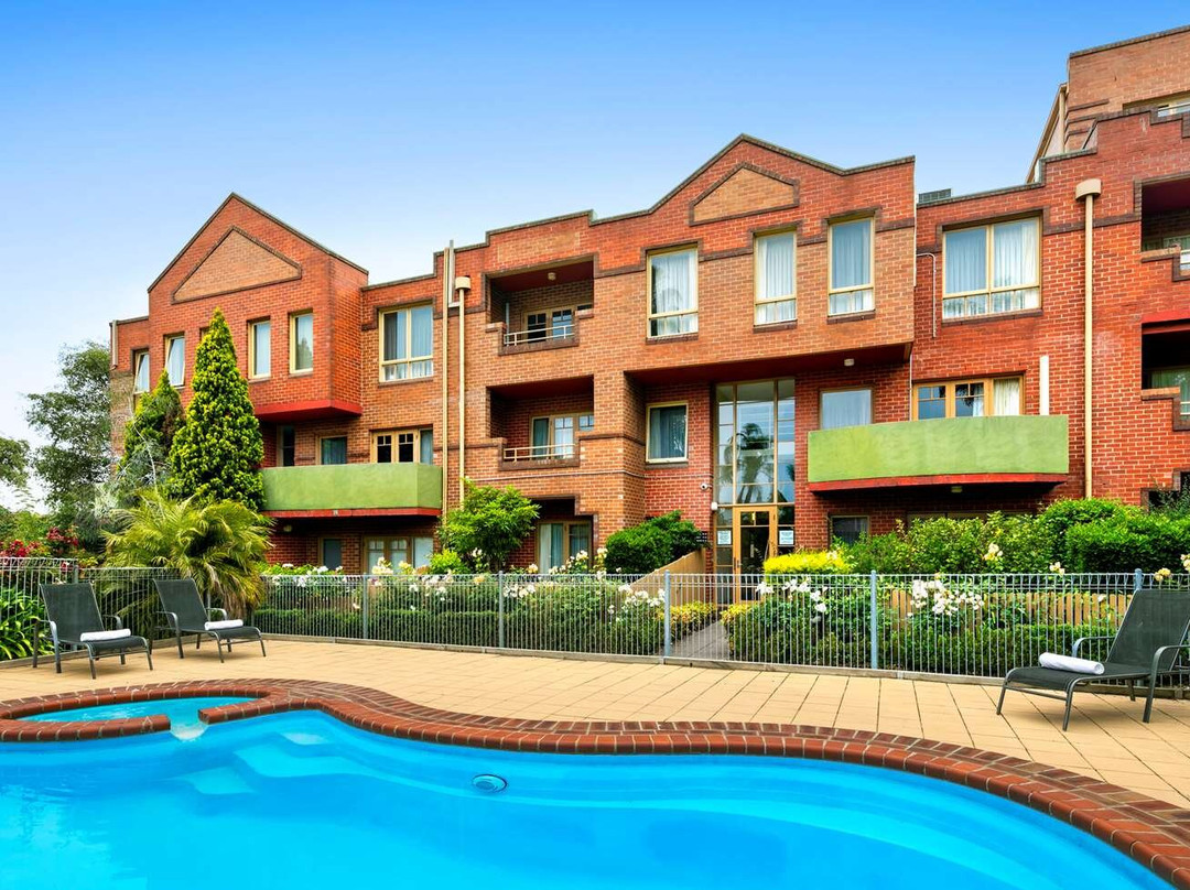 奎斯特皇家花园酒店主图