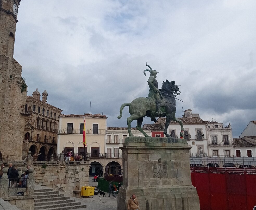 Estatua Ecuestre de Francisco Pizarro-特鲁希略必去景点
