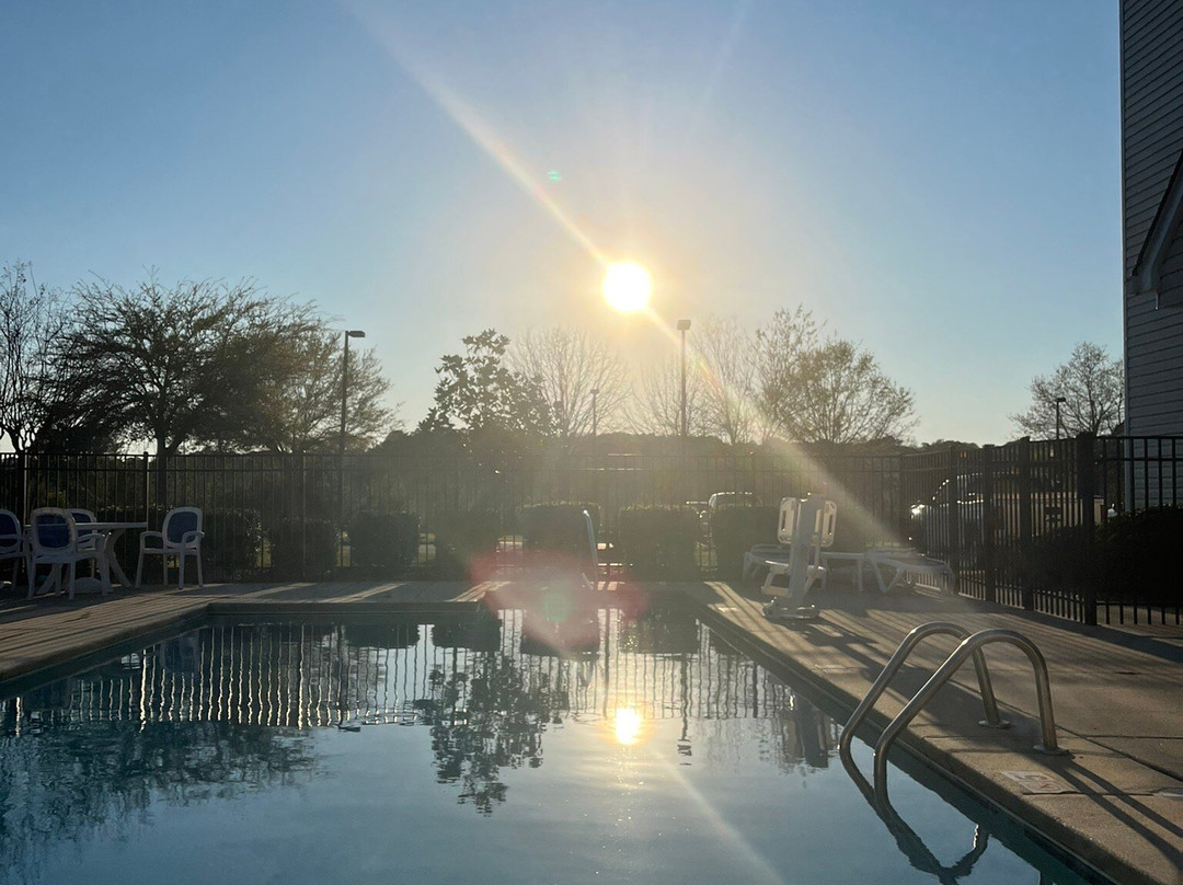 Microtel Inn & Suites by Wyndham Ozark主图