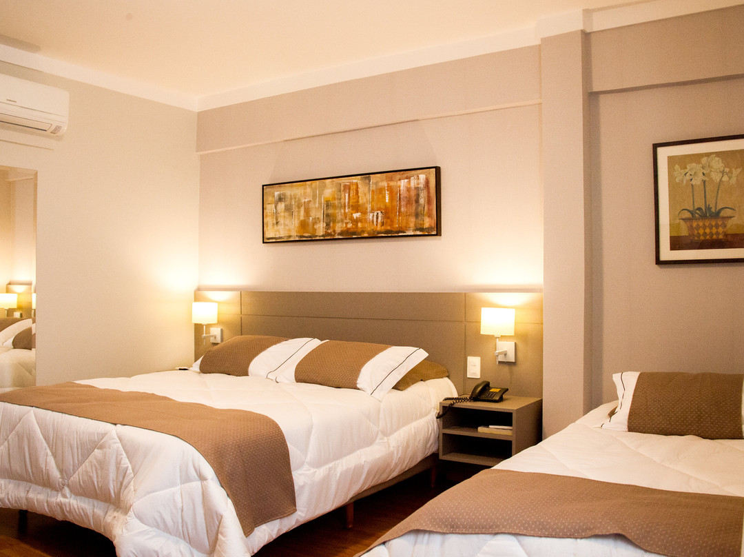 Biazi Plaza Hotel主图