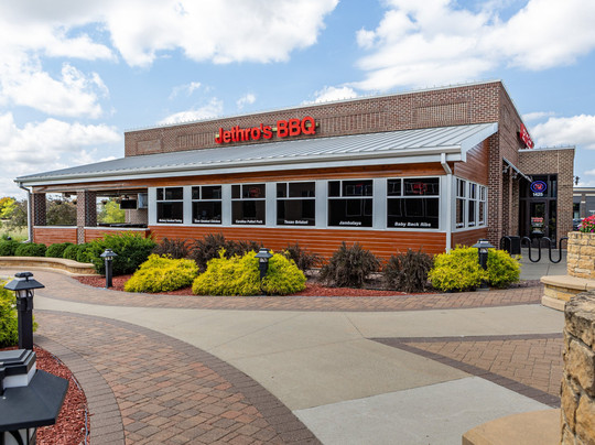 Ankeny餐馆和美食-Jethro's BBQ LakeHouse