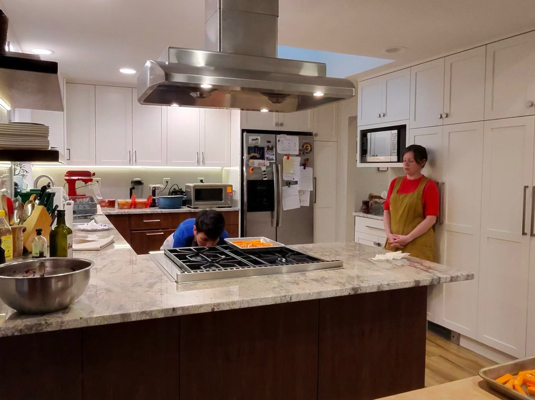 Helen's Kitchen Cooking School-内蒂克必去景点