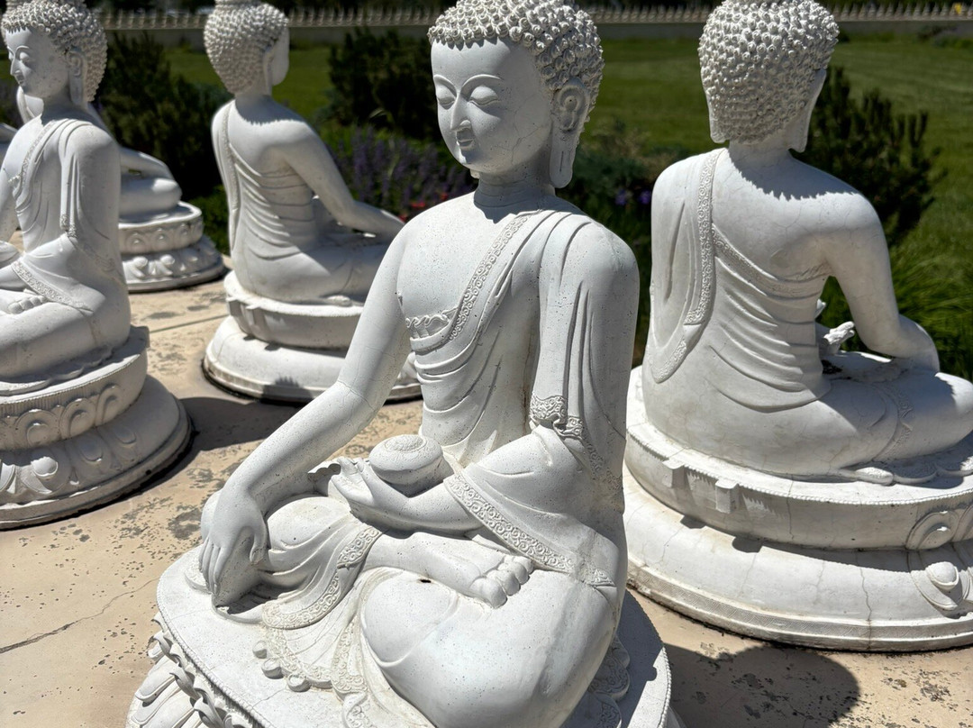 Garden of One Thousand Buddhas-Arlee必去景点