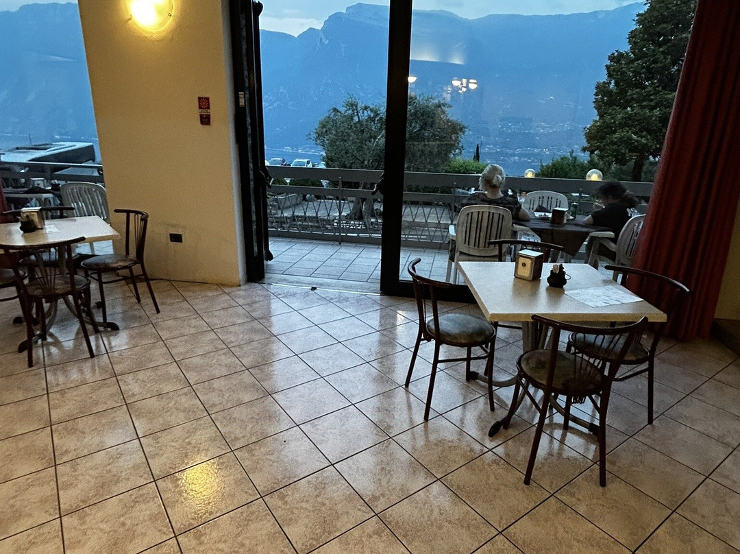 Hotel Village Bazzanega主图