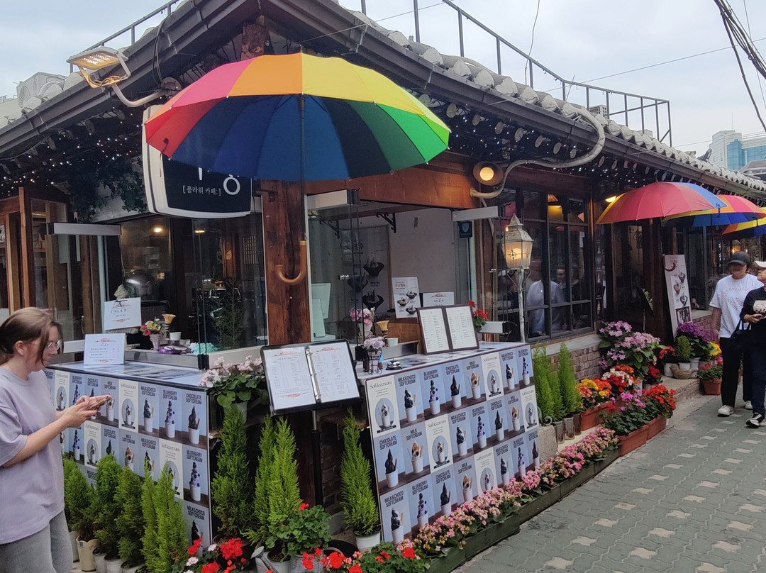Ikseon-dong Hanok Street-首尔必去景点