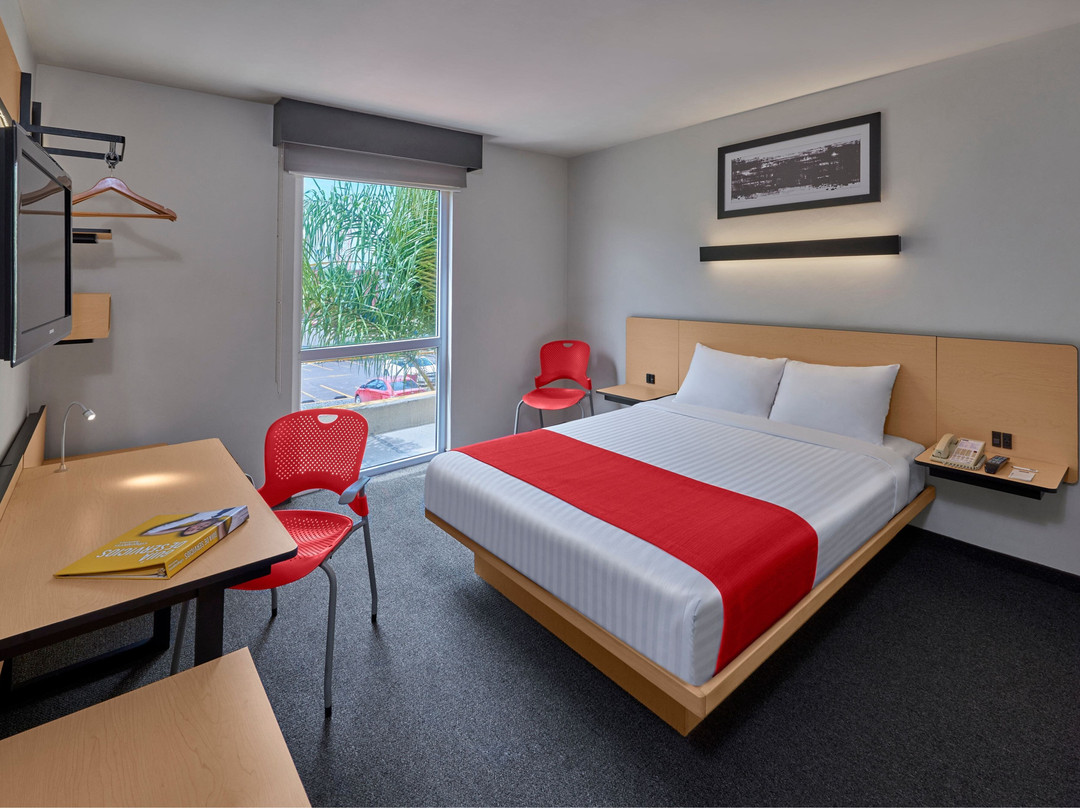 Obrajuelo酒店住宿-City Express By Marriott Querétaro Juríca