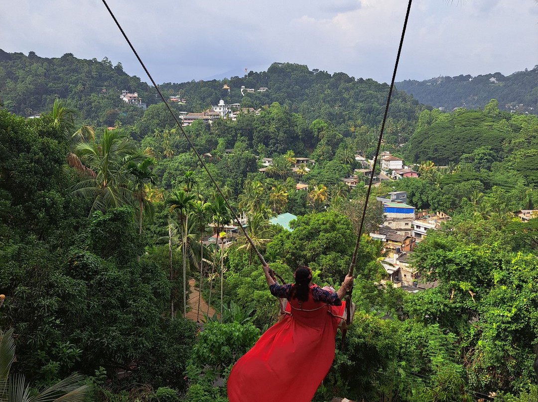 Kandy Swing Onchillah-Halloluwa必去景点