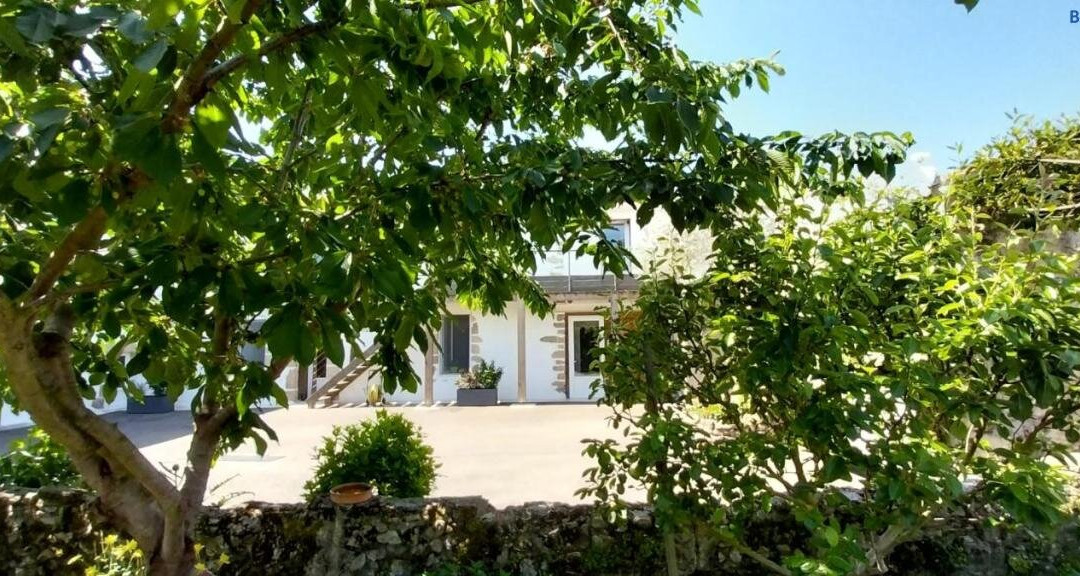 Escale à Bouin主图