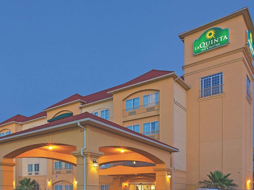 Alleyton酒店住宿-La Quinta Inn Suites By Wyndham Columbus TX