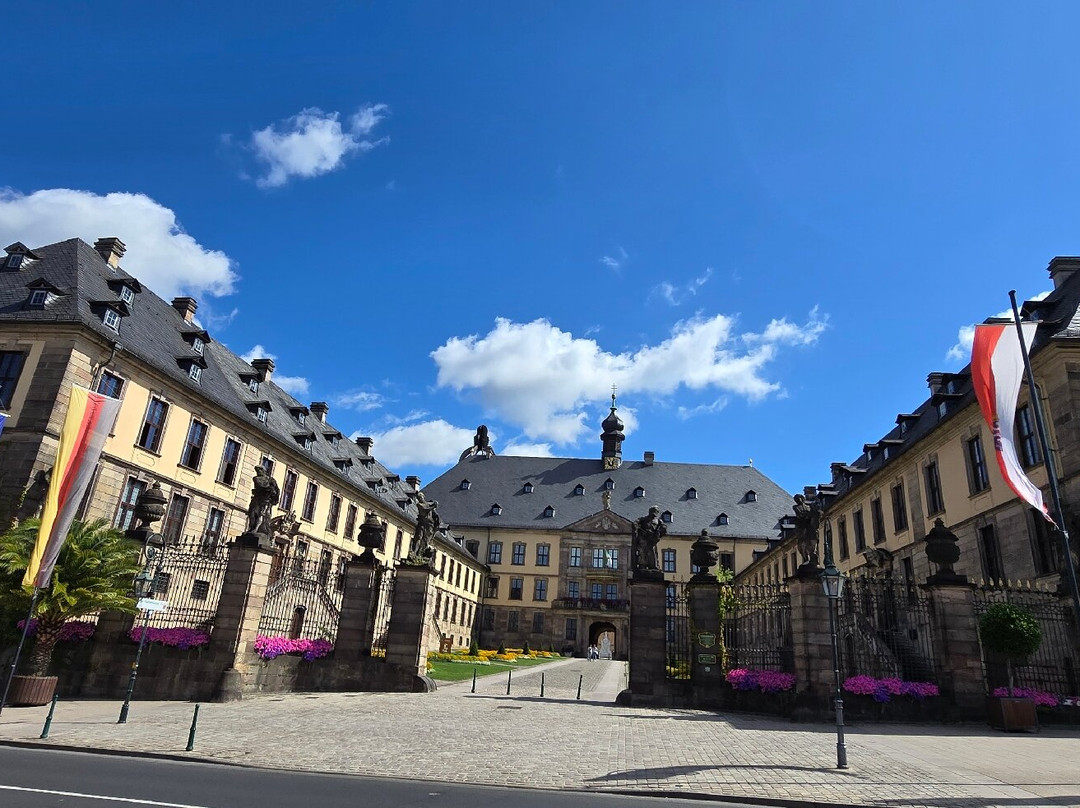 伦山住宅酒店主图