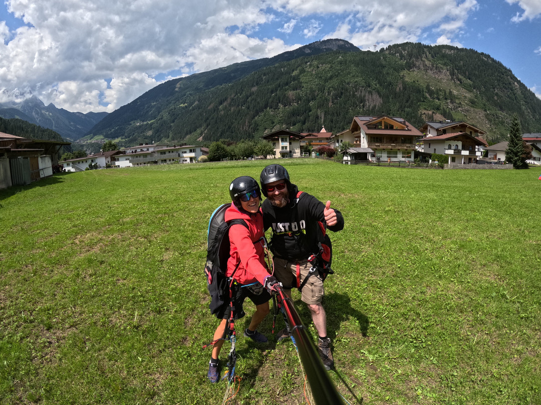 Stocky Air Paragliding-玛莉霍芬必去景点