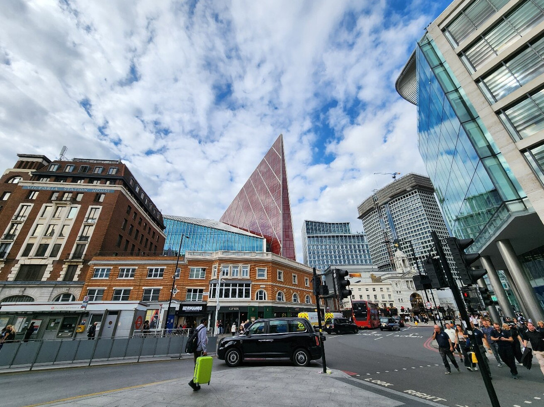 主教广场-伦敦必去景点