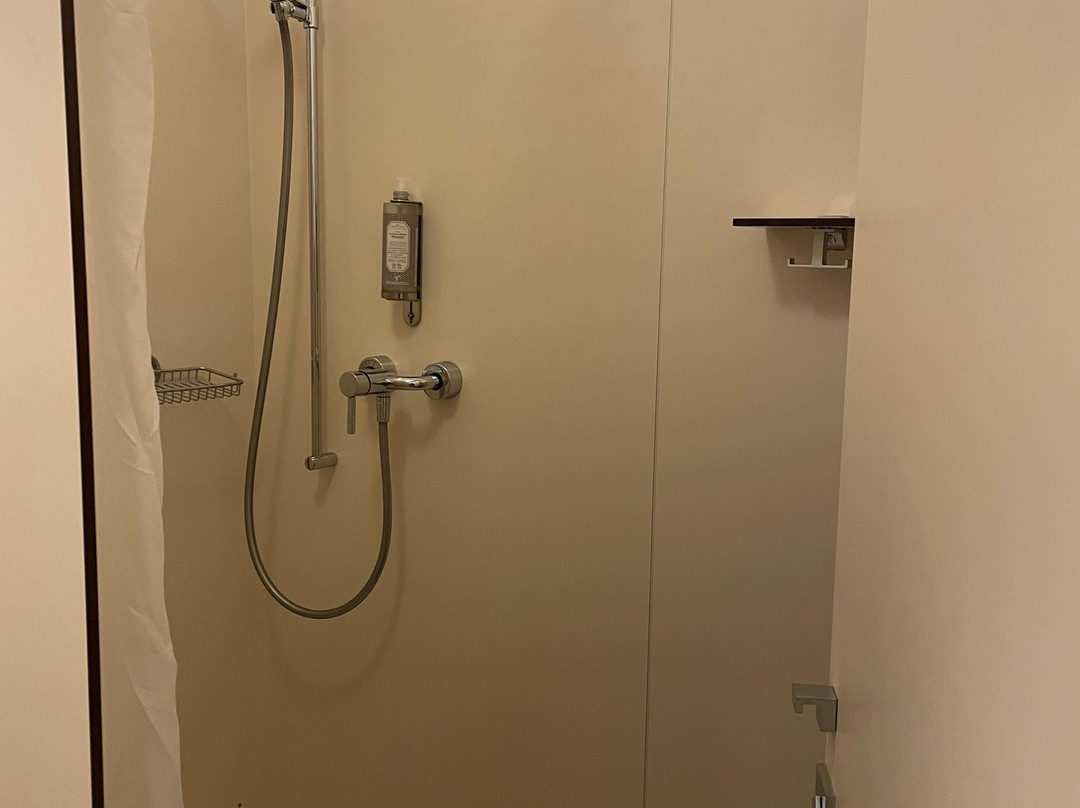 雷吉纳酒店主图