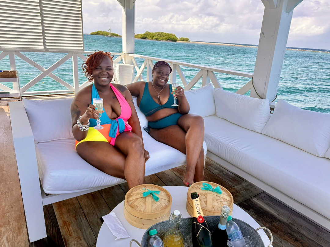 Serene Floating Massage-萨瓦内塔必去景点