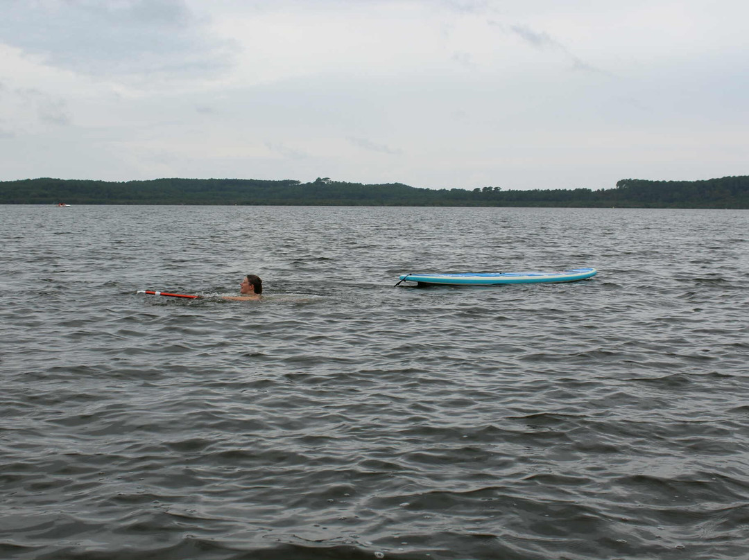 Canoe Surfing-Leon必去景点