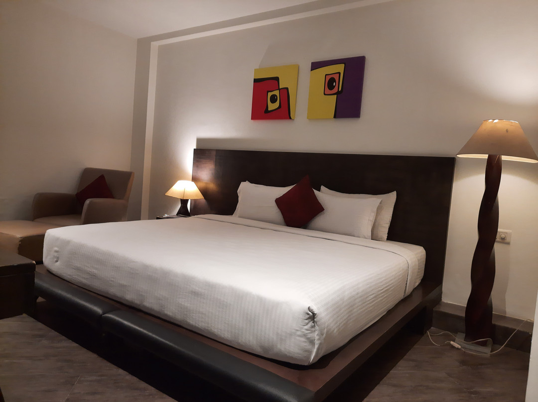 Seventeen Degrees Hotel Co Pvt Ltd主图