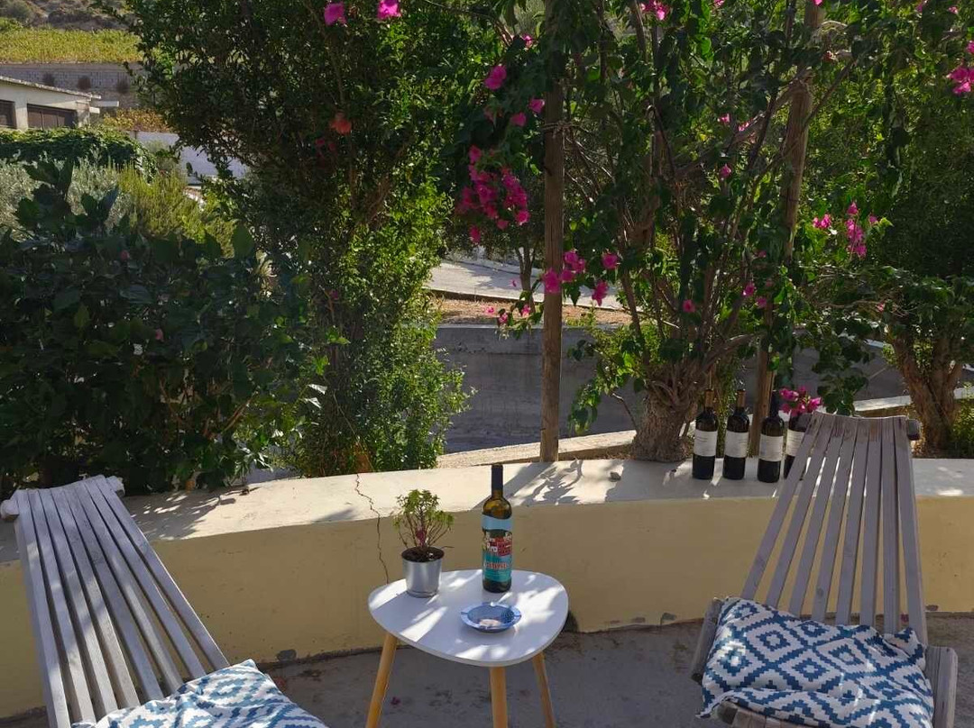 Isichi Ampelones-Partheni必去景点