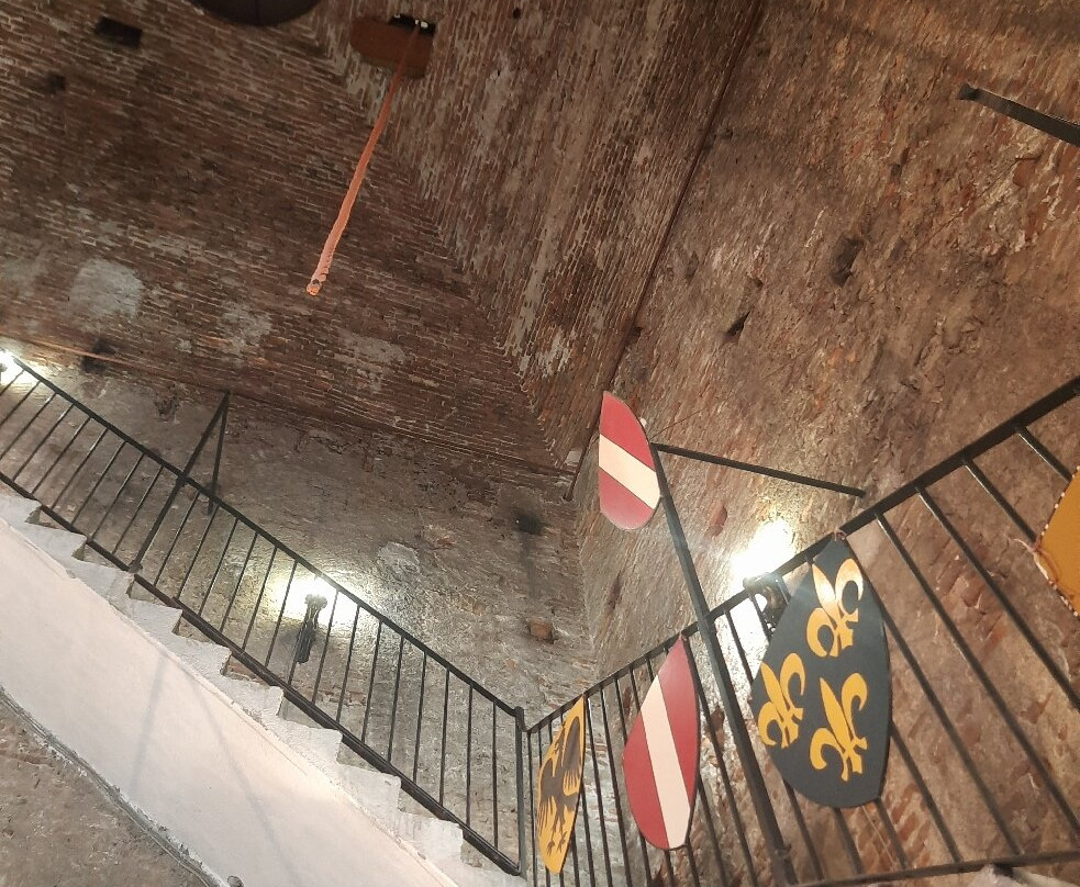 Brandales Tower-萨沃纳必去景点