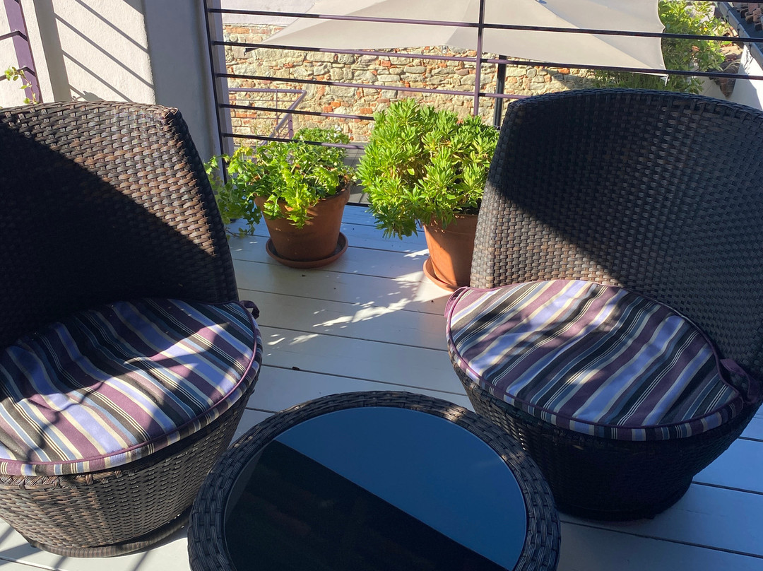 UVE Rooms & Wine Bar主图