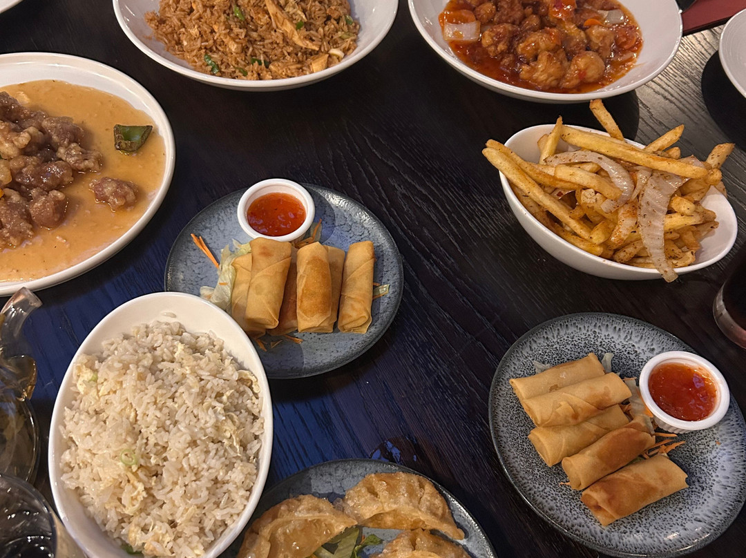 Luna Chinese Bistro