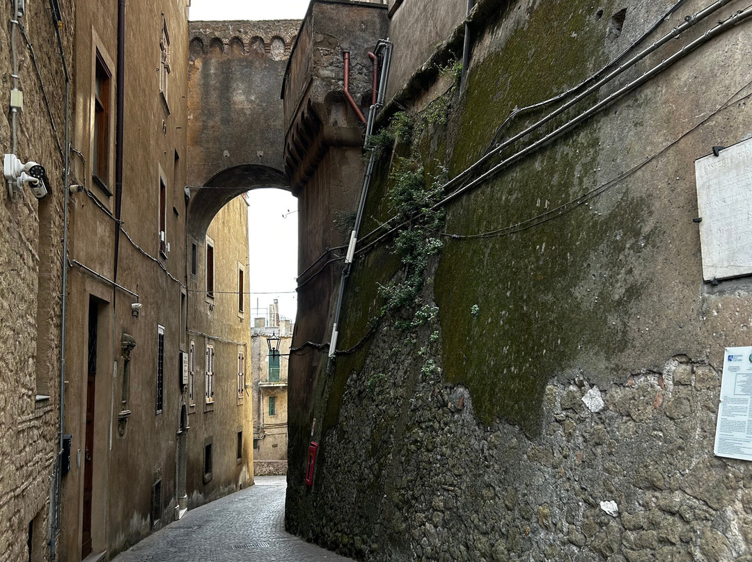 Borgo Medievale-San Gregorio da Sassola必去景点