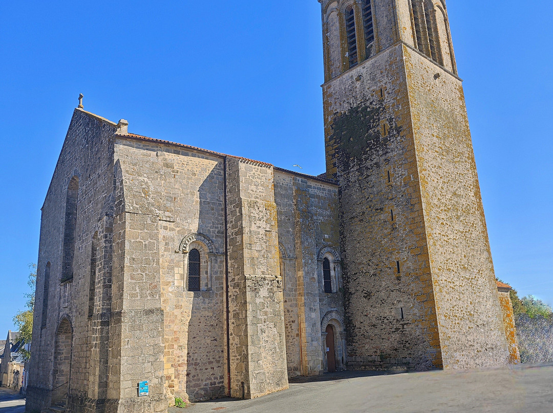 Eglise Sainte-Croix-Parthenay必去景点