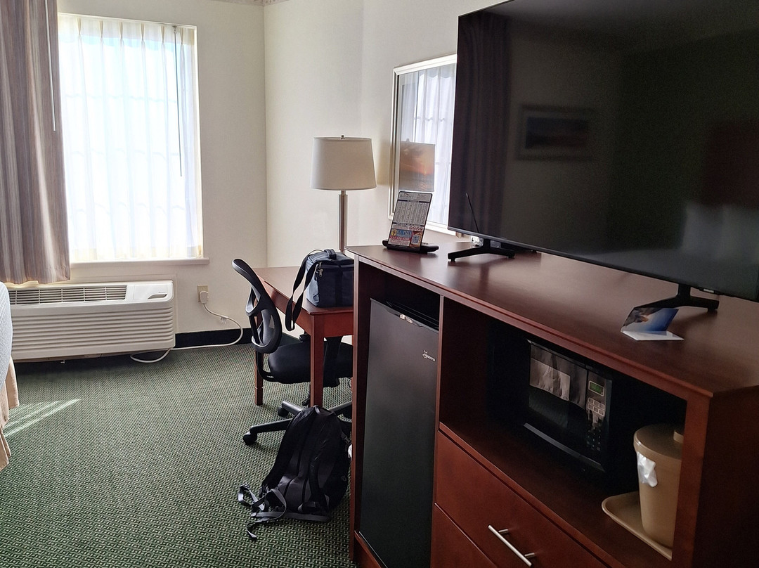 Baymont By Wyndham Mackinaw City主图