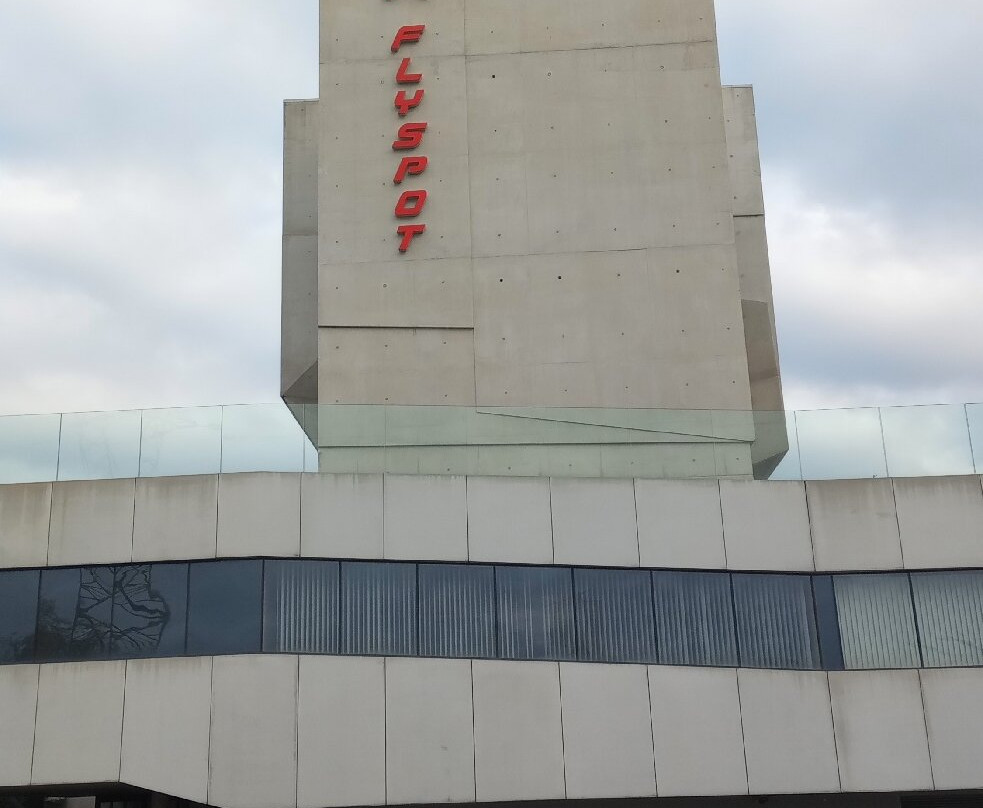 Flyspot Warszawa -  Indoor Skydiving-马佐夫舍奥扎鲁夫必去景点