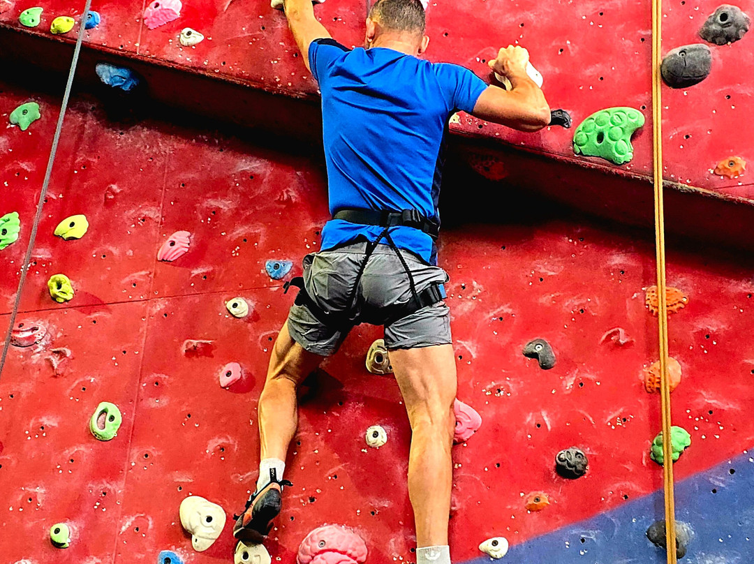 Awesome Walls Climbing Centre Stockport-斯托克波特必去景点