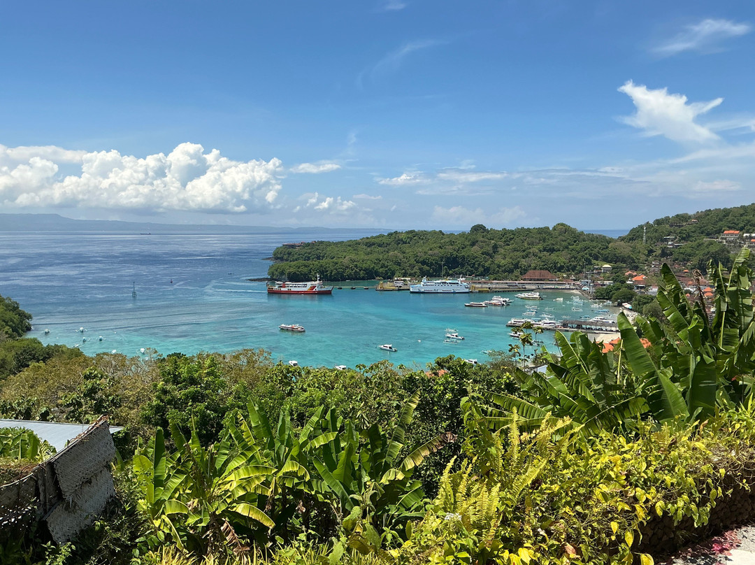 布卢泻湖乡村酒店主图