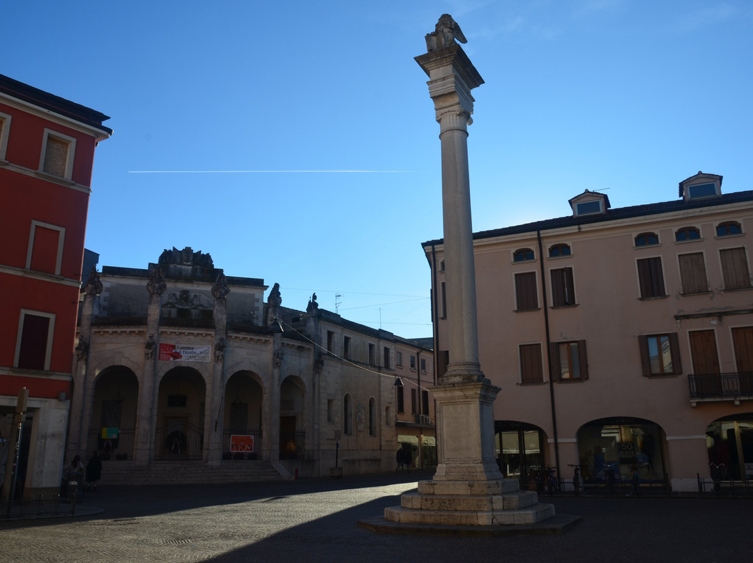 Gran Guardia-罗维戈必去景点