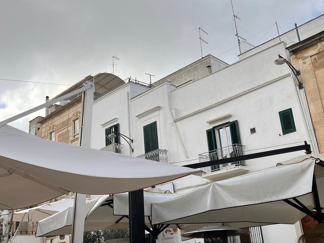 Piazza Della Libertà-奥斯图尼必去景点