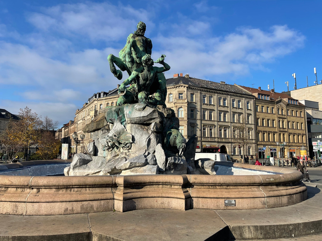 Centaur Fountain-菲尔特必去景点