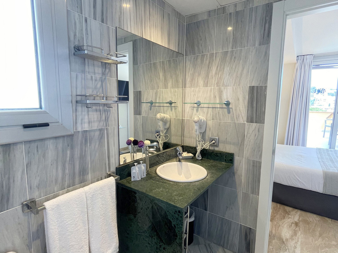 图里萨酒店主图