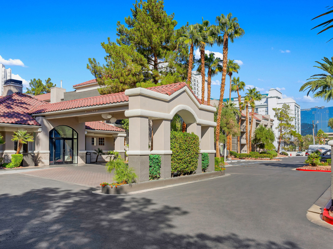 沙漠玫瑰度假村