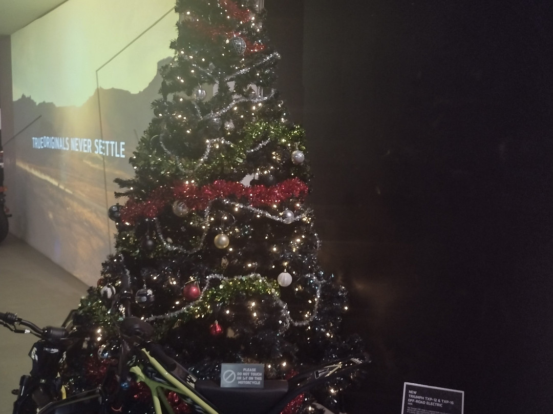 Triumph Factory Visitor Experience-欣克利必去景点