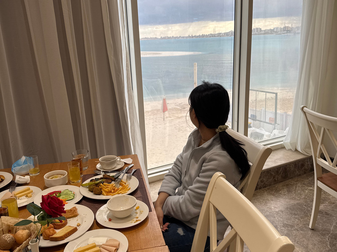 Triumph White Sands主图