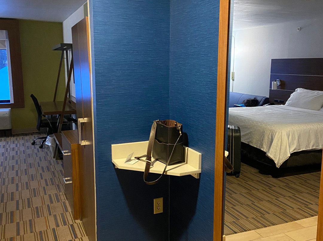 Holiday Inn Express & Suites Clarion By IHG主图