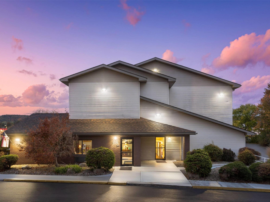 Super 8 by Wyndham New Stanton