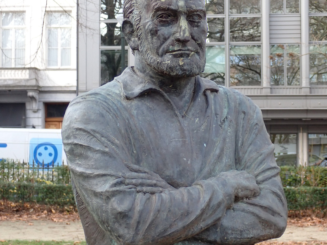 Buste de Marnix Gijsen-伊克塞尔必去景点