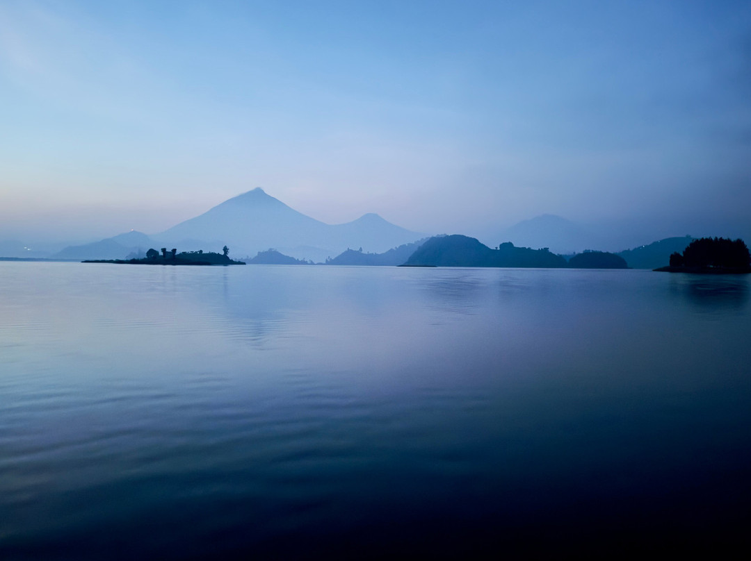 Lake Mutanda-Mgahinga Gorilla National Park必去景点