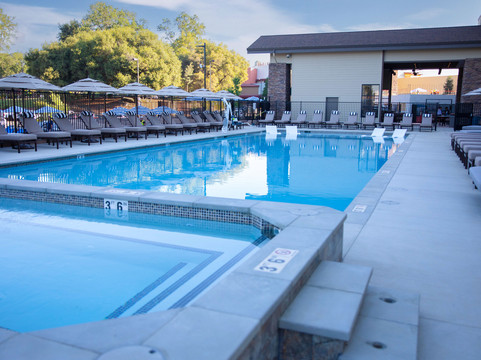 黑橡树 度假酒店主图