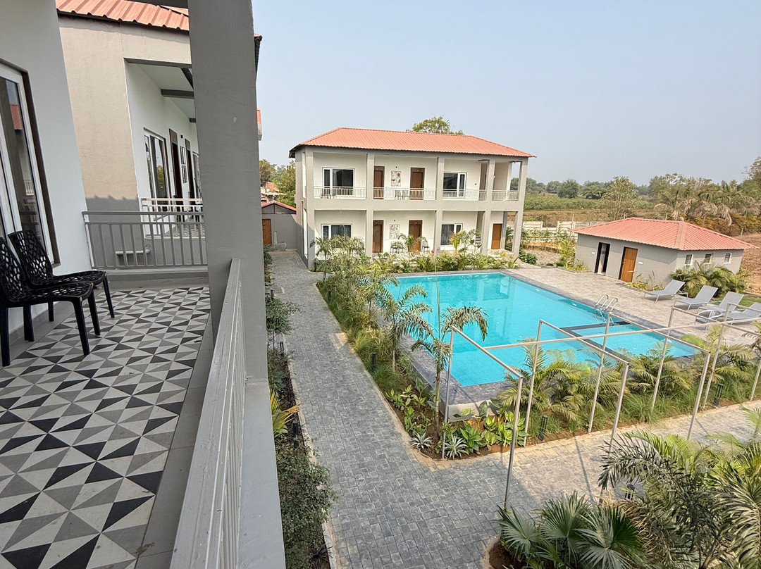Lavender Hotels with Swimming Pool - Statue of Unity