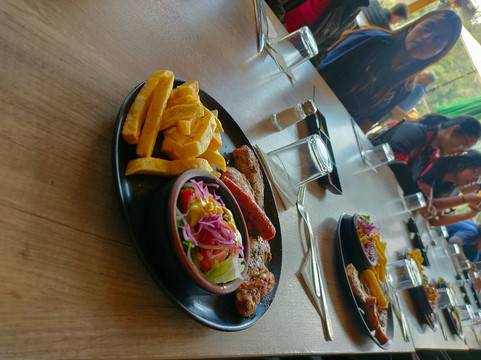 Laguna De Yambo-Salcedo必去景点