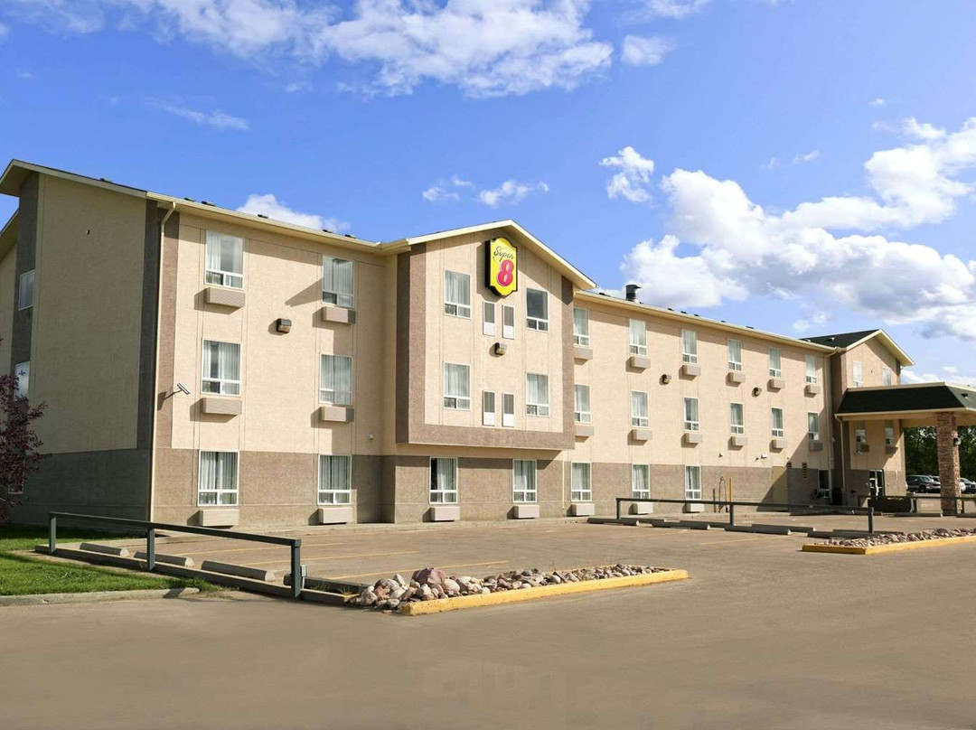 Faust酒店住宿-Super 8 by Wyndham Slave Lake AB