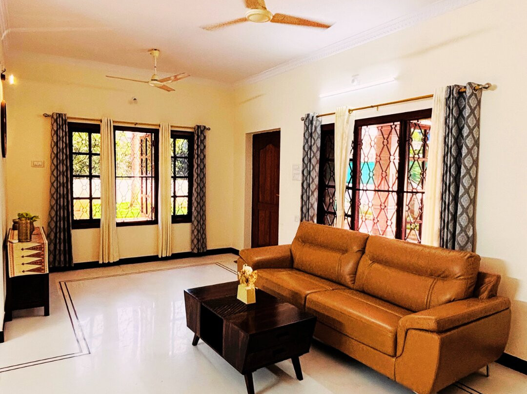 Manomayi - Villa by the shores