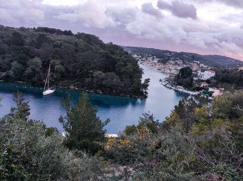 Almyra Luxury Cruises-Kavos必去景点