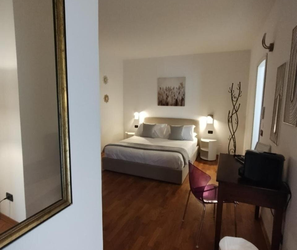 Palazzo Cusani Charming Rooms
